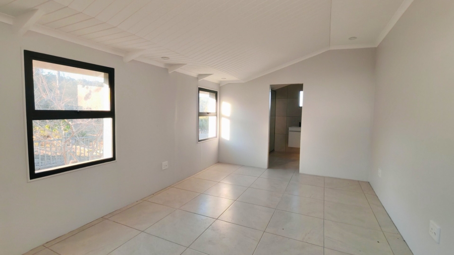 5 Bedroom Property for Sale in Fraaiuitsig Western Cape